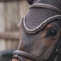 Kentucky Horsewear Fliegenhaube long stone &amp; pearl soundless braun