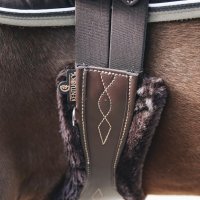 Kentucky Horsewear Gurtschoner Sheepskin anatomic braun